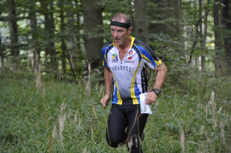 Die Anstrengungen sind dem Sieger ins Gesicht geschrieben – Mani Braun bei seinem Siegeslauf Die Anstrengungen sind dem Sieger ins Gesicht geschrieben – Mani Braun bei seinem Siegeslauf