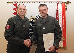 v.l.n.r. Pronhagl und der neue „Vizeleutnant“ Mayerhofer